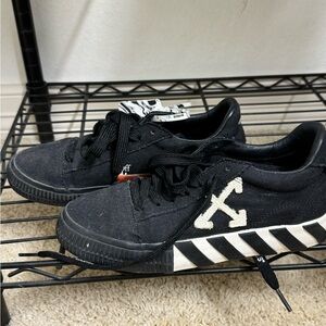 Off White Low Vulcanized Sneakers